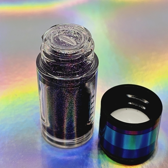 MAC Cosmetics Fuchsia Glitter LE - Picture 5 of 7